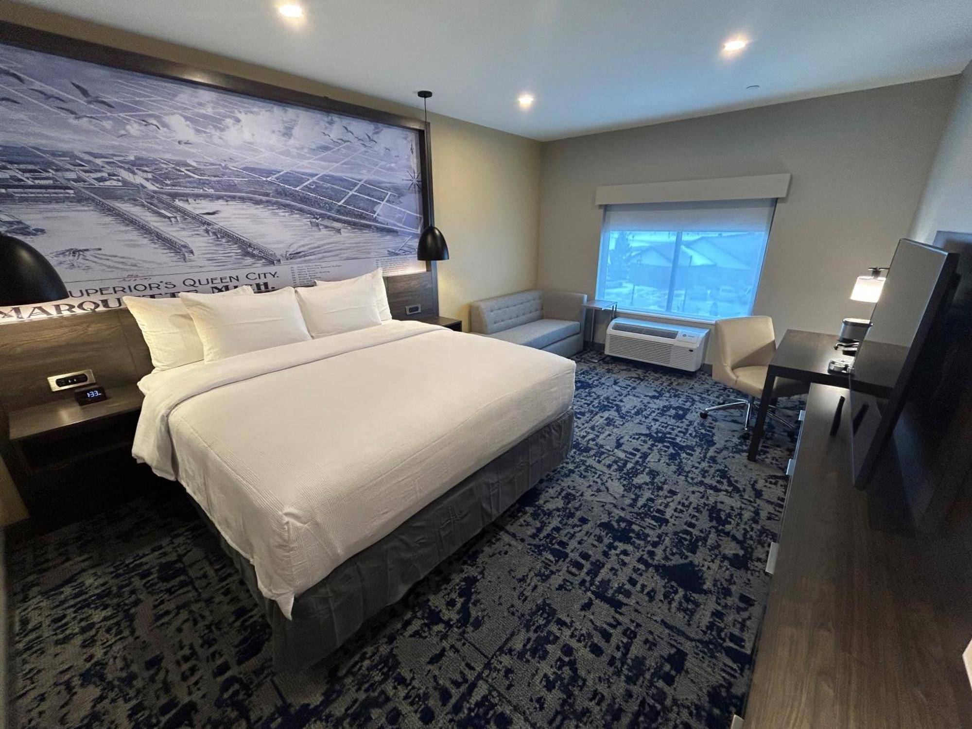 Best Western Plus Marquette Hotel & Suites Bagian luar foto