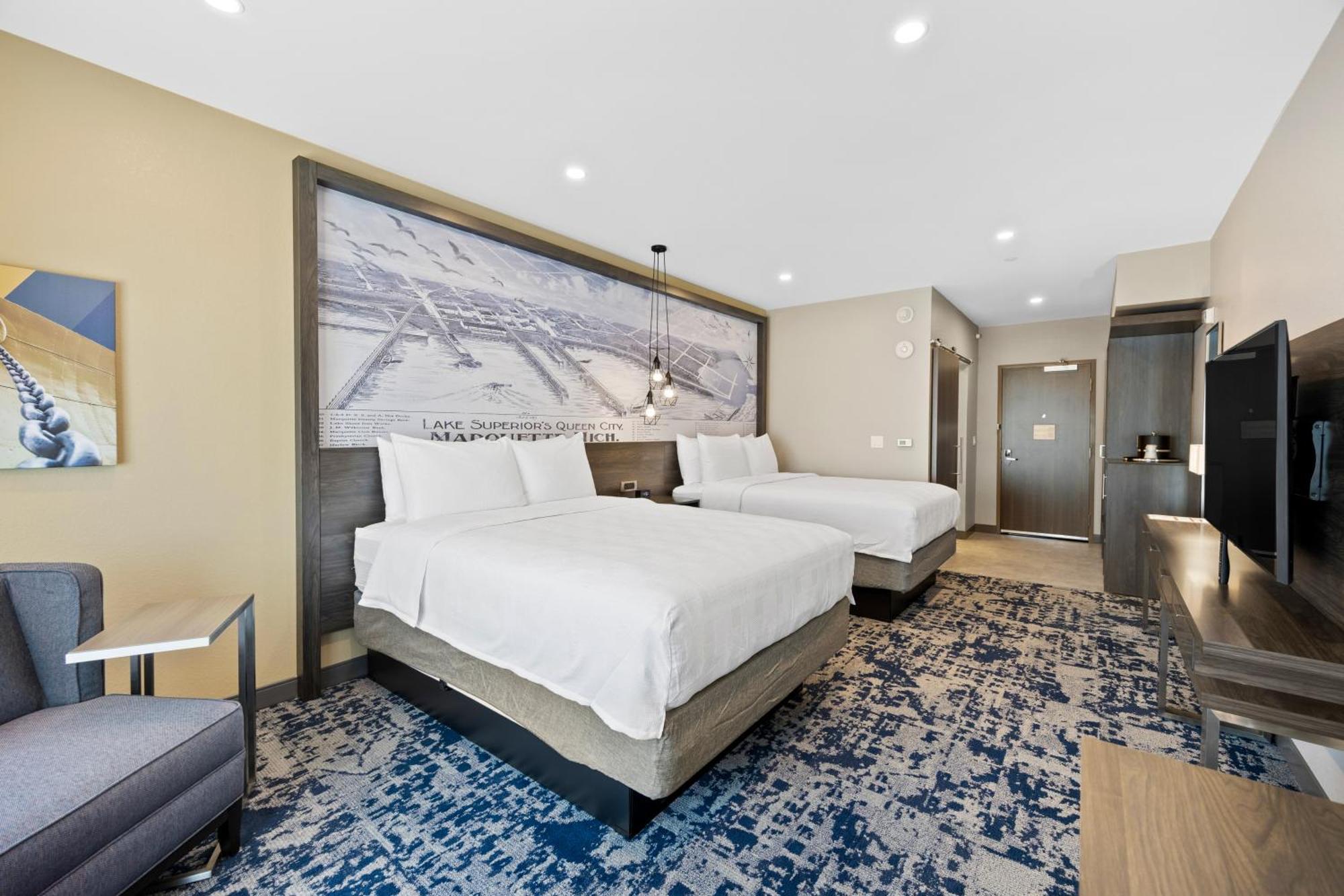 Best Western Plus Marquette Hotel & Suites Bagian luar foto